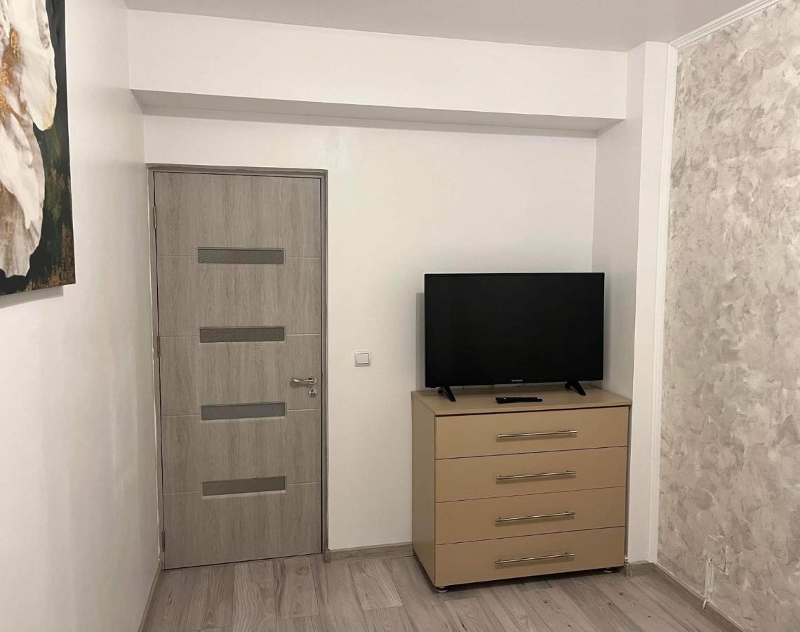 Modern & Elegant Apartament Craiova Exterior photo