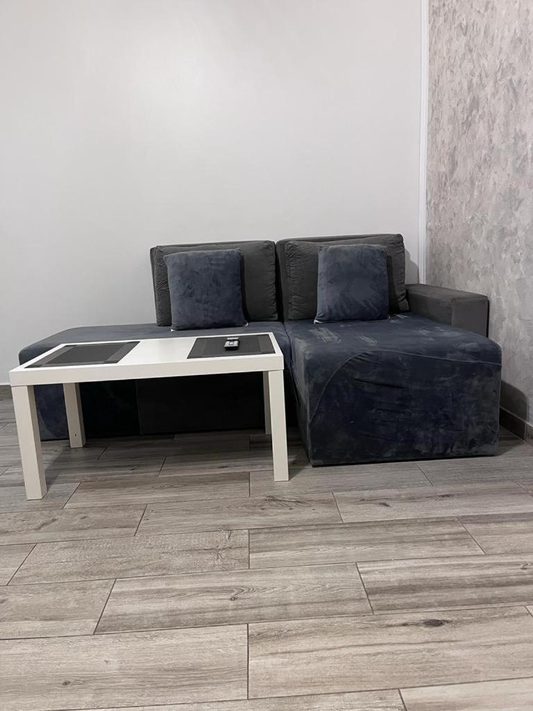 Modern & Elegant Apartament Craiova Exterior photo
